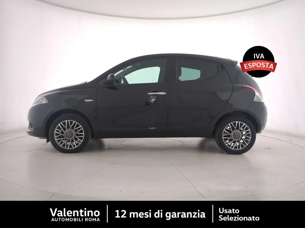 Lancia Ypsilon usata a Roma (4)