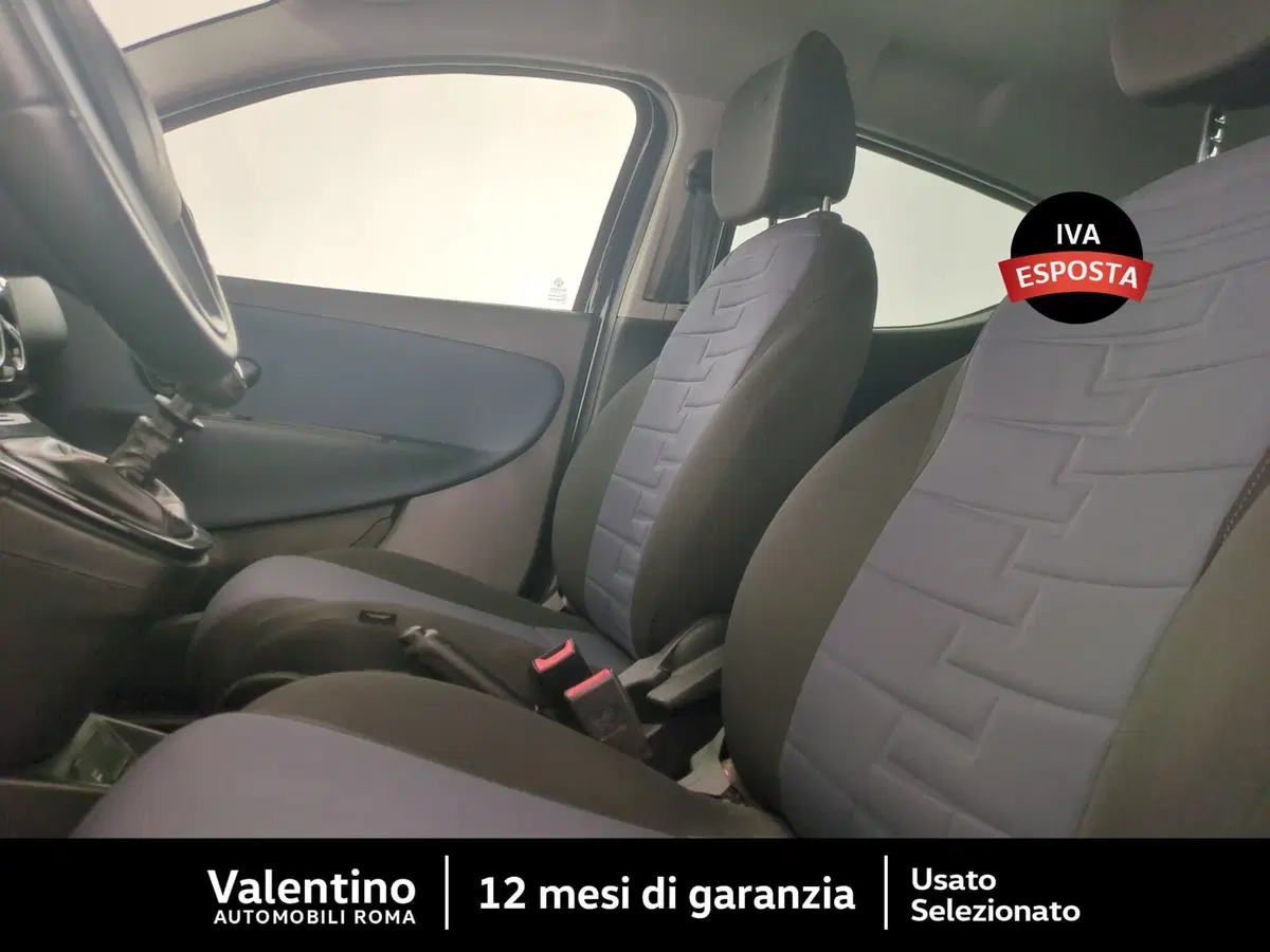 Lancia Ypsilon usata a Roma (6)