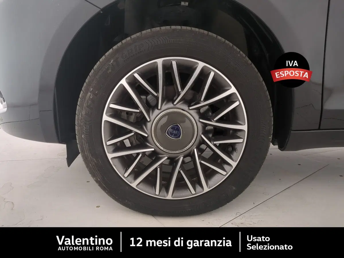 Lancia Ypsilon usata a Roma (9)