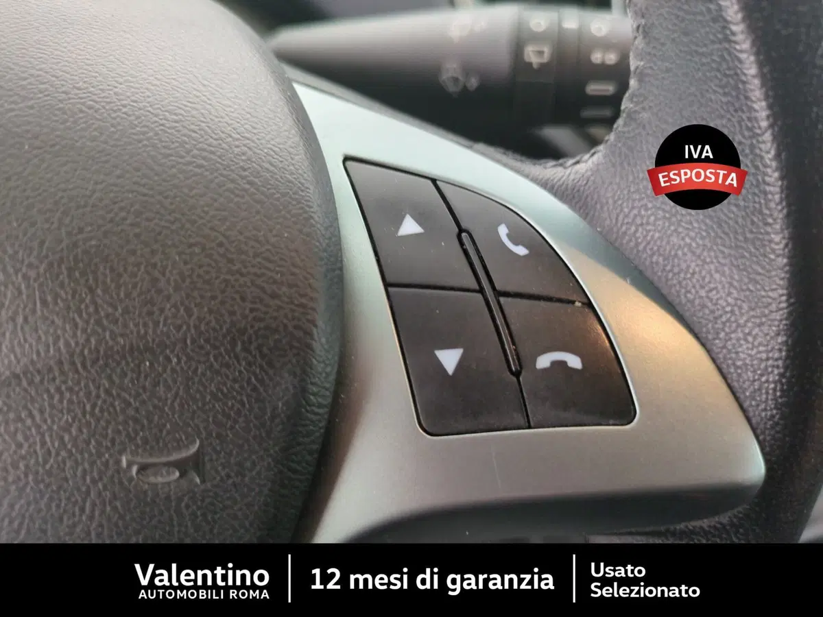 Lancia Ypsilon usata a Roma (15)