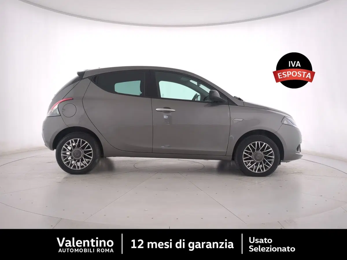 Lancia Ypsilon usata a Roma (2)