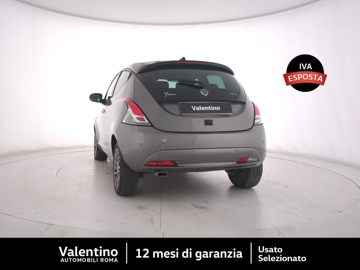 Lancia Ypsilon usata a Roma (5)