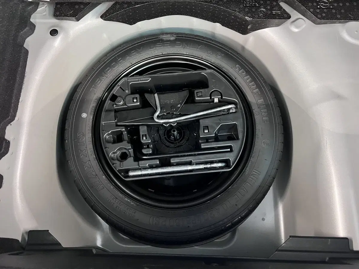 Peugeot 208 usata a Bari (10)