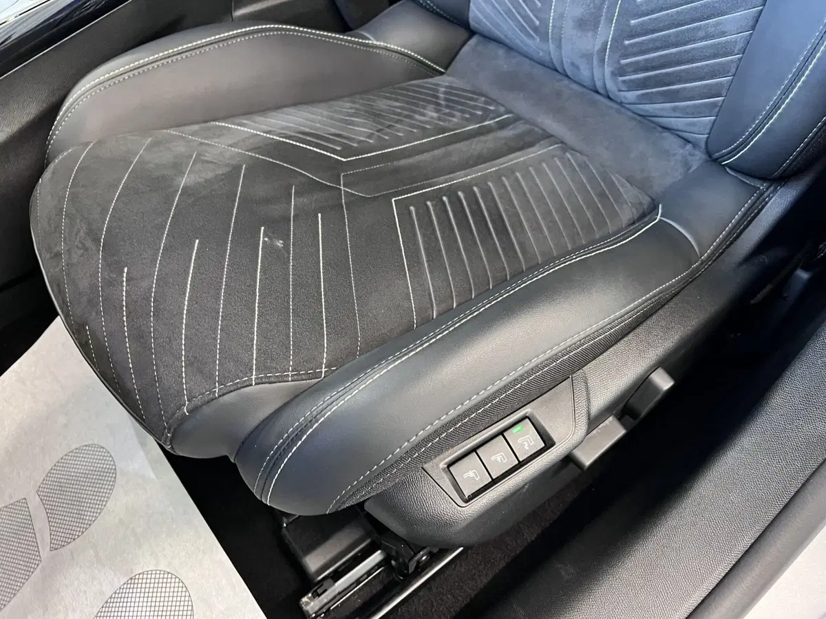 Peugeot 208 usata a Bari (16)