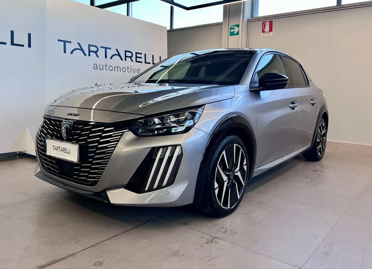 Peugeot 208 usata a Bari (3)