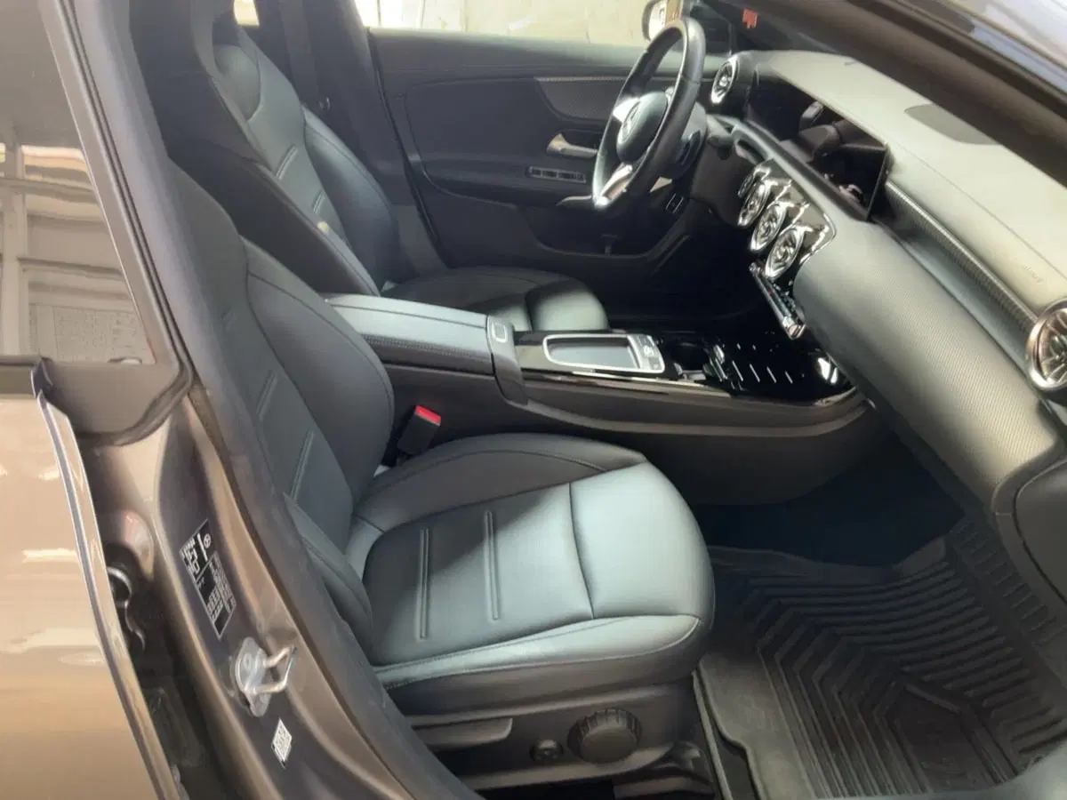 Mercedes-Benz CLA usata a Como (8)