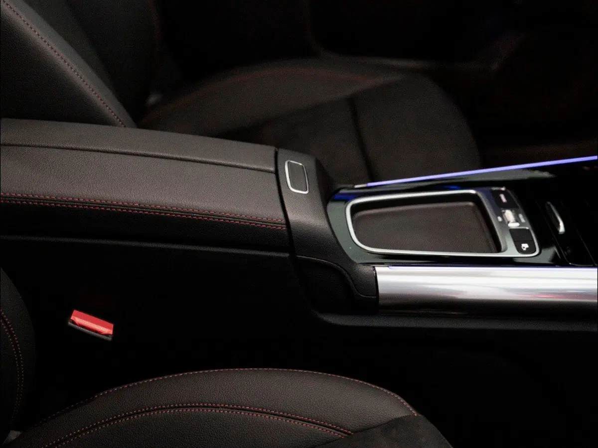 Mercedes-Benz GLA SUV nuova a Macerata (13)