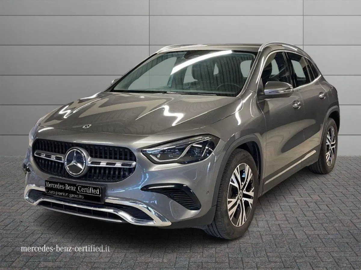 Mercedes-Benz GLA SUV usata a Macerata