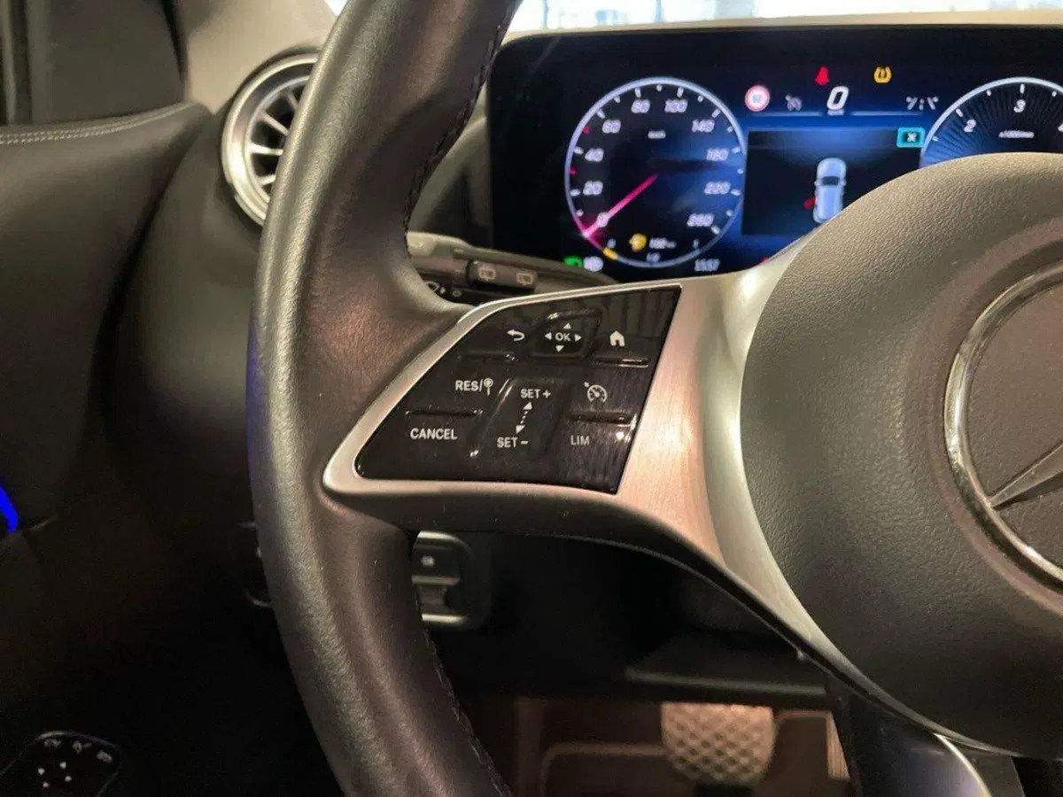 Mercedes-Benz GLA SUV usata a Macerata (16)