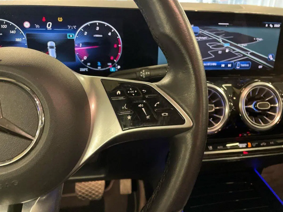 Mercedes-Benz GLA SUV usata a Macerata (17)