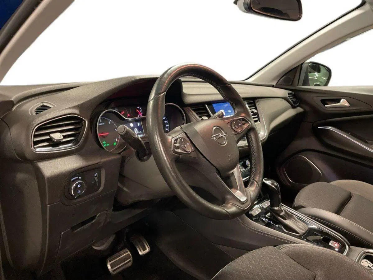 Opel Grandland X usata a Macerata (14)