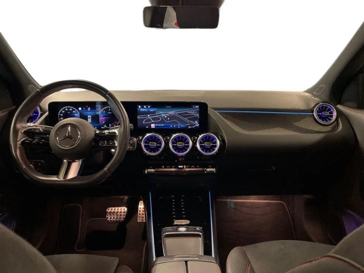 Mercedes-Benz GLA SUV usata a Macerata (12)