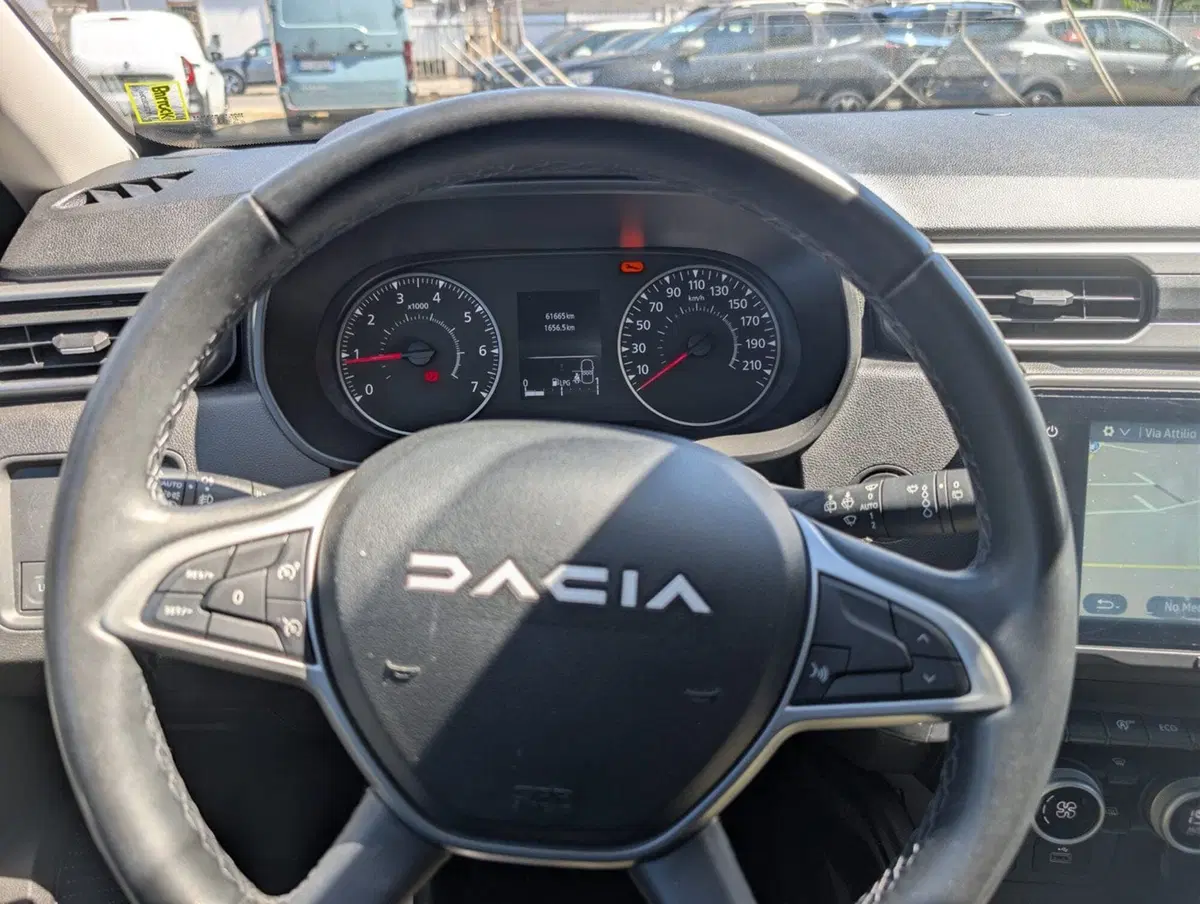 Dacia Duster usata a Pavia (4)