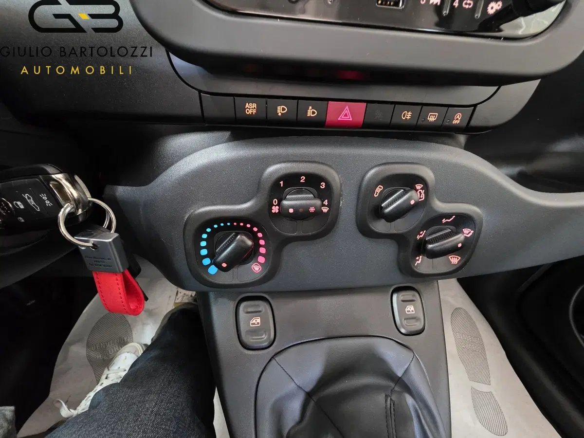 Fiat Panda nuova a Prato (18)