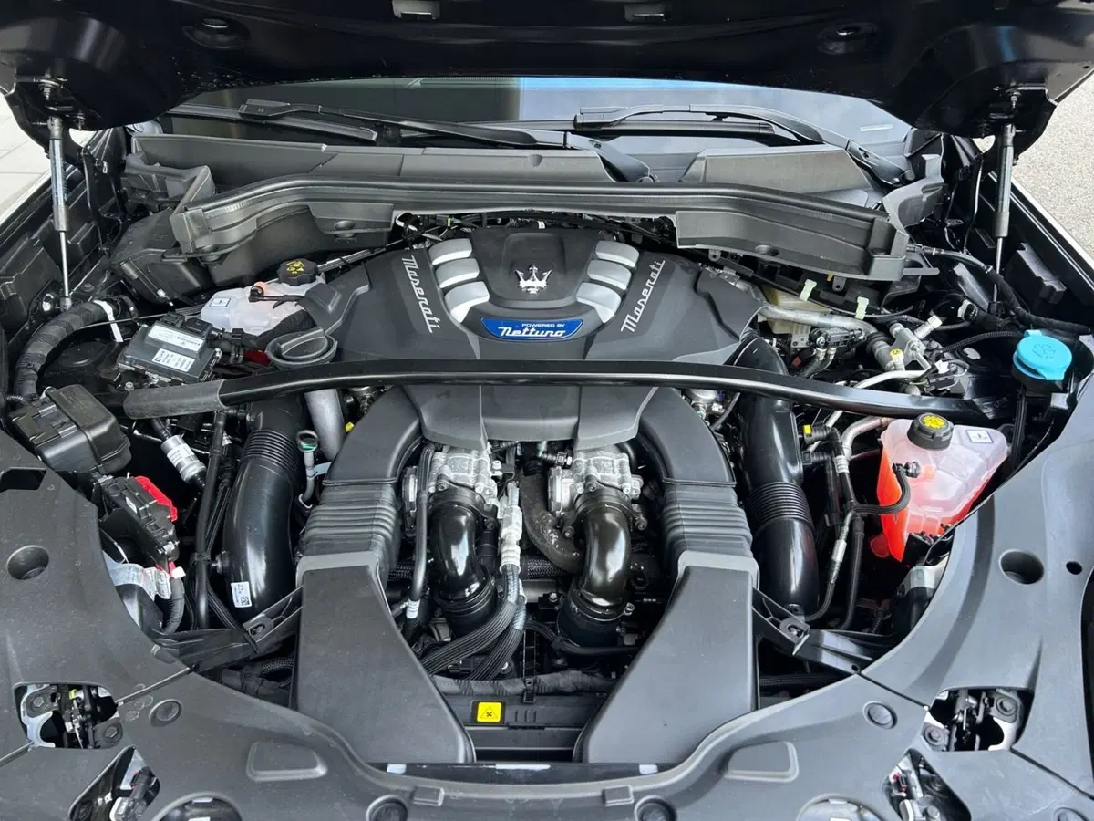 Maserati Grecale usata a Ancona (20)