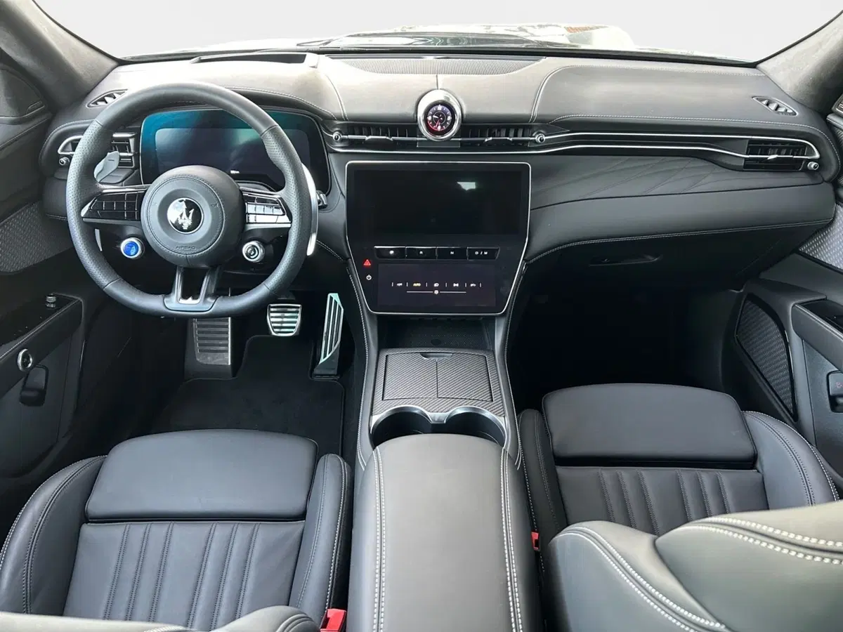 Maserati Grecale usata a Ancona (7)