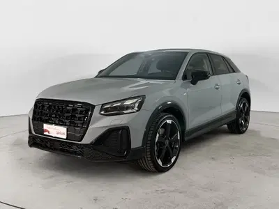 Audi Q2 35 1.5 tfsi Identity Black s-tronic del 2023 usata a Nola