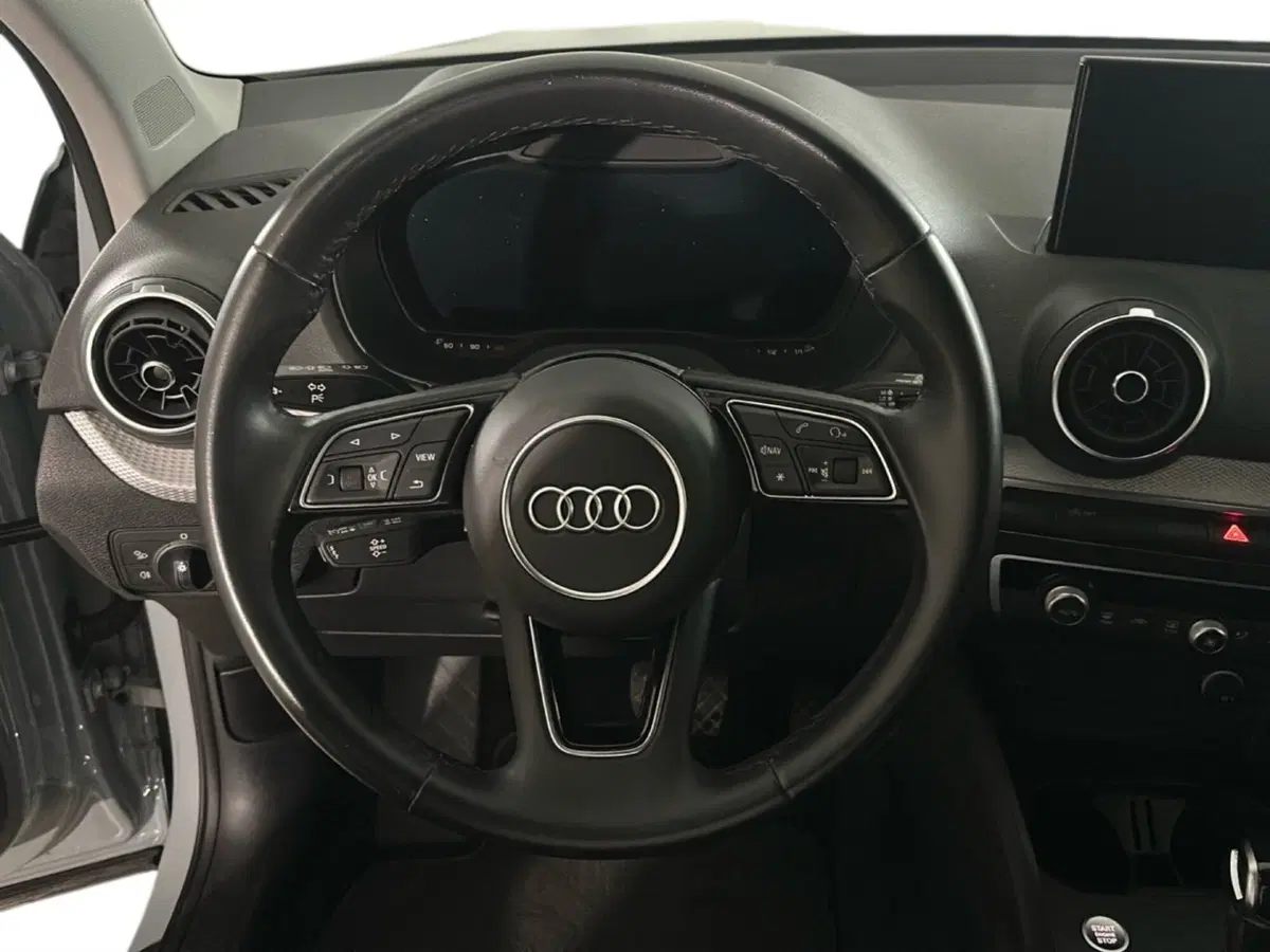 Audi Q2 usata a Napoli (11)