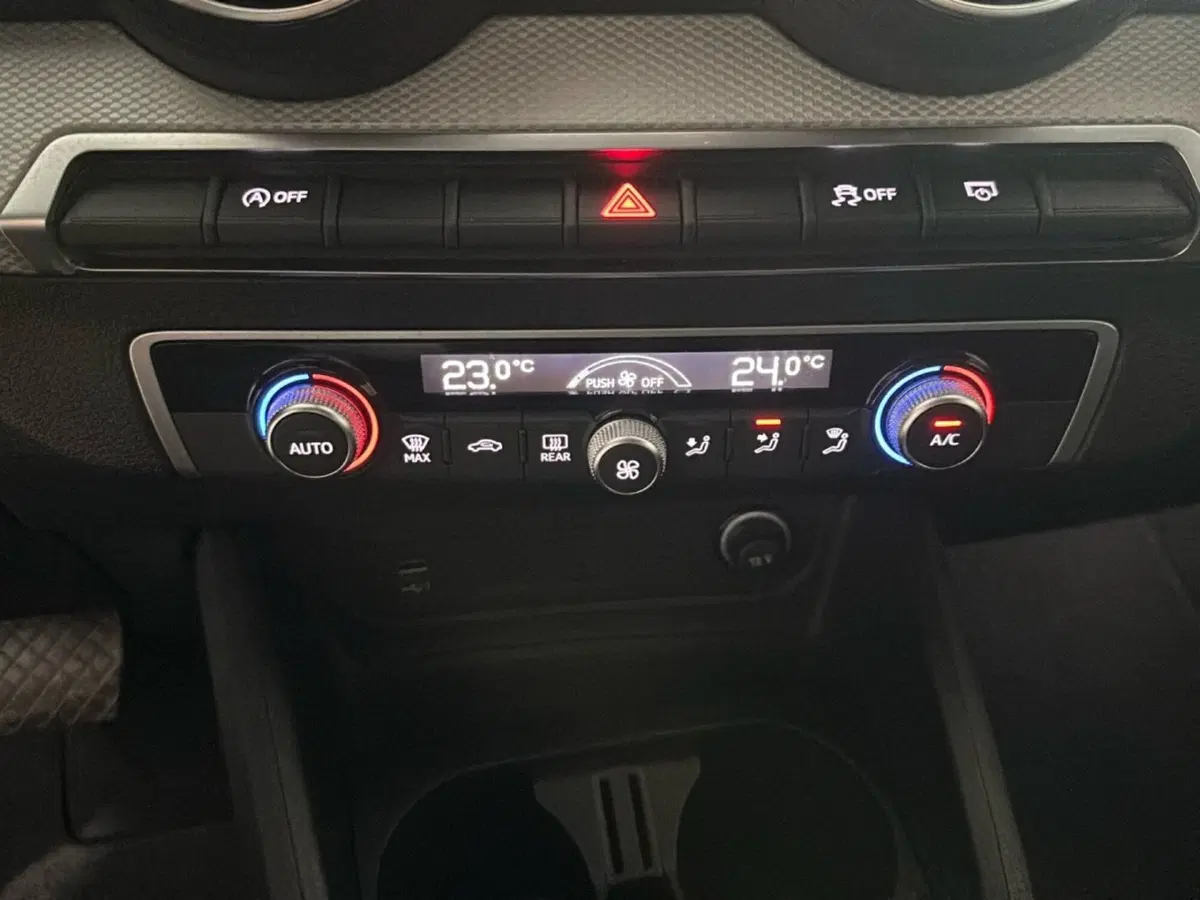Audi Q2 usata a Napoli (14)