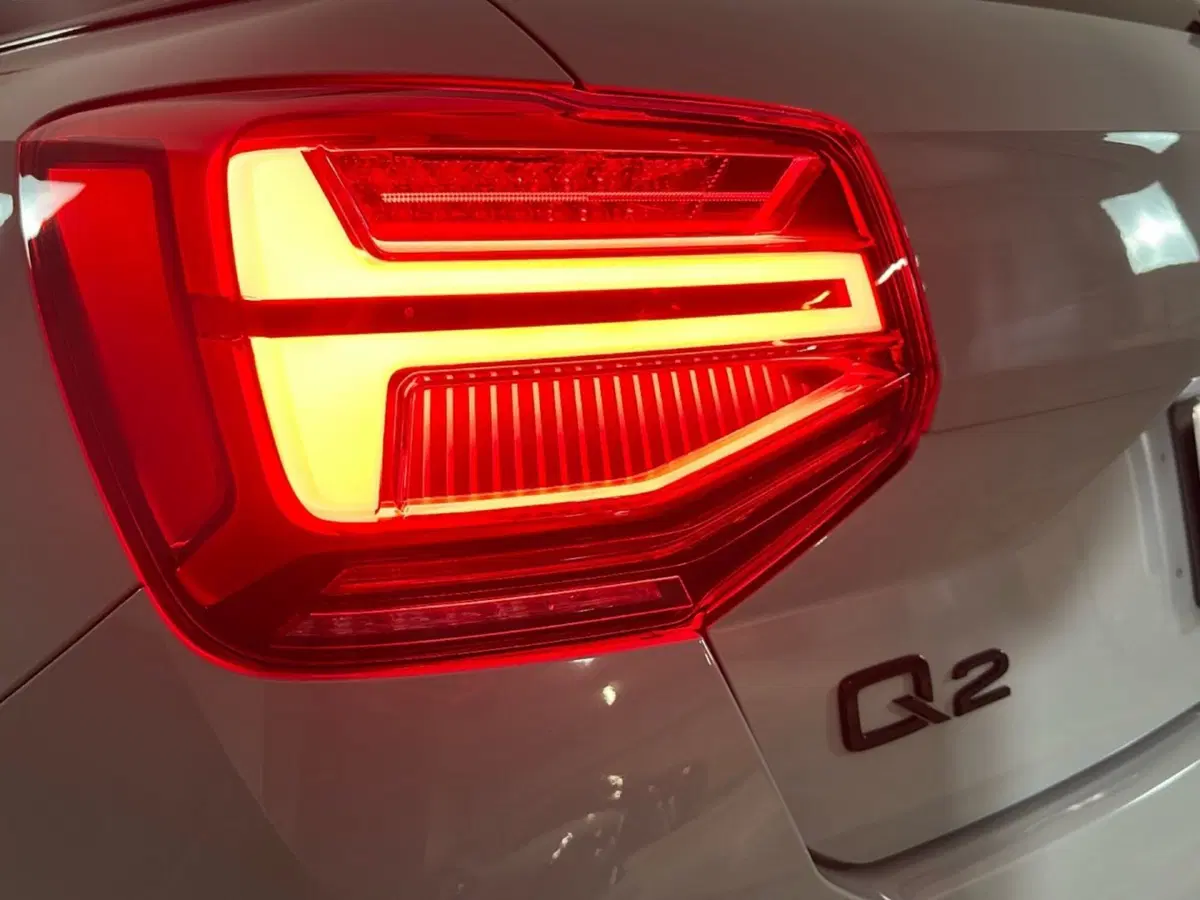 Audi Q2 usata a Napoli (19)