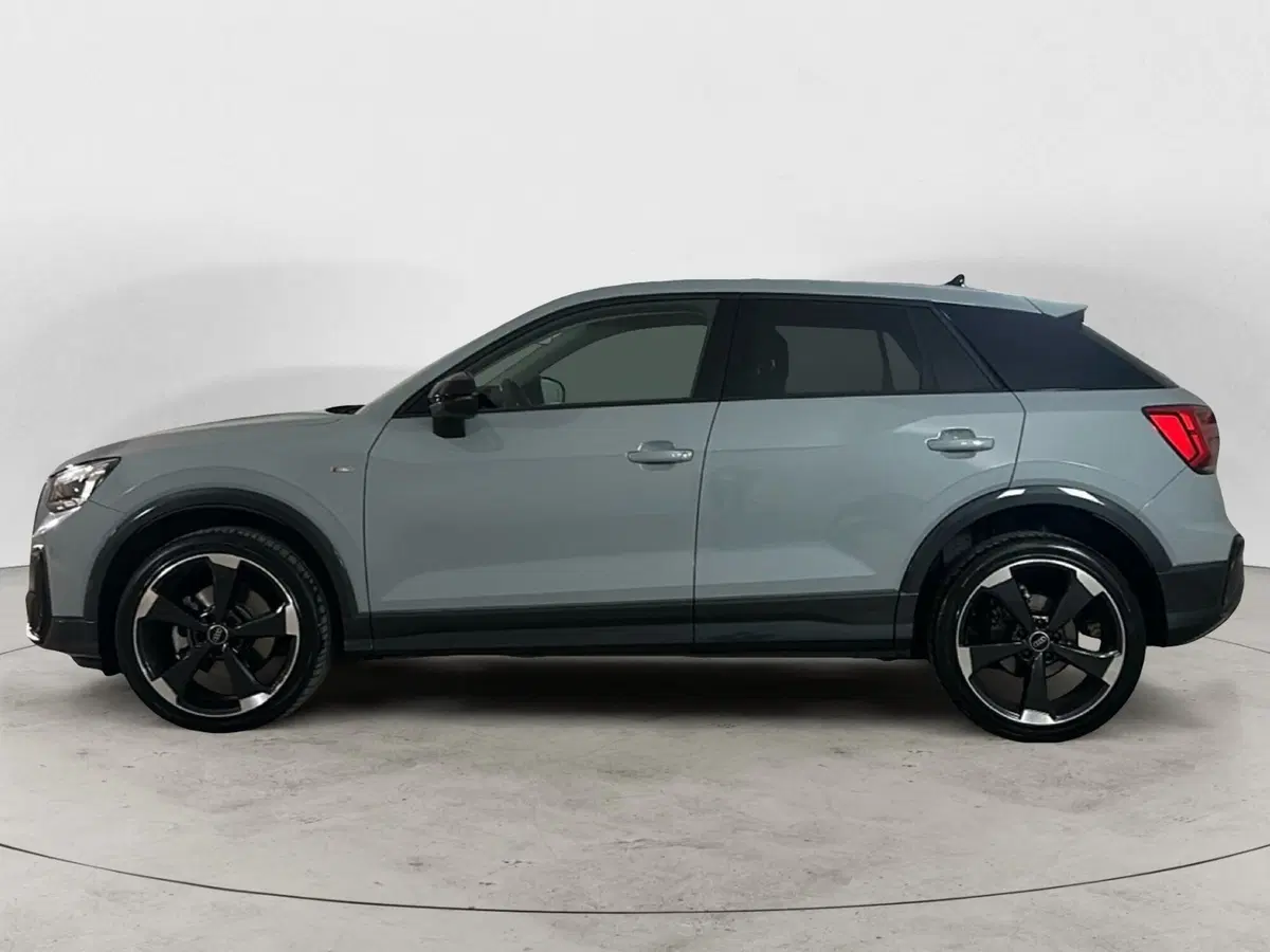Audi Q2 usata a Napoli (3)