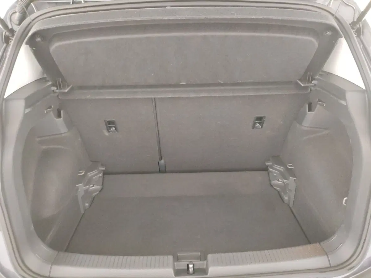 Volkswagen T-Cross usata a Napoli (16)