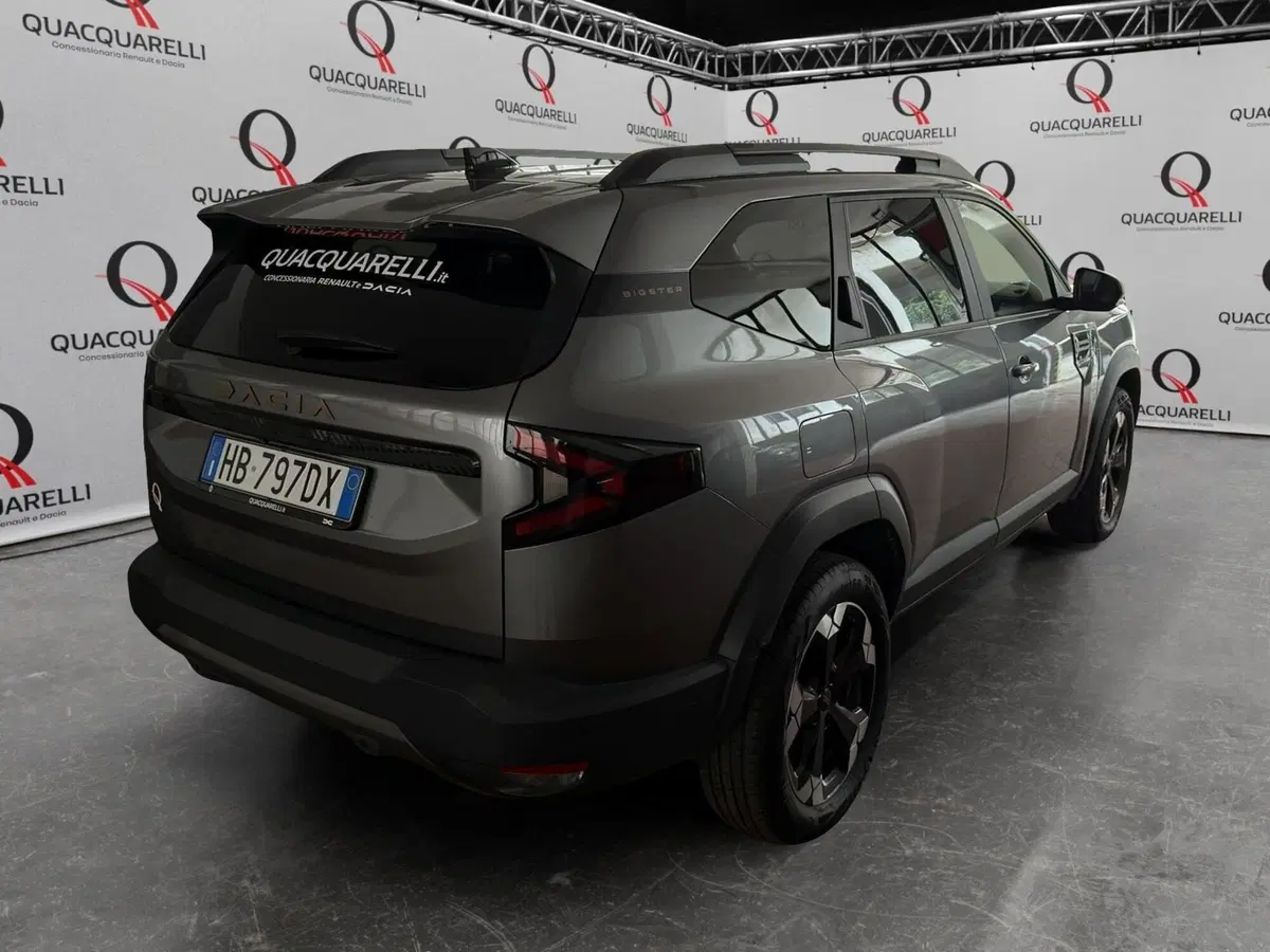 Dacia Bigster usata a Milano (5)