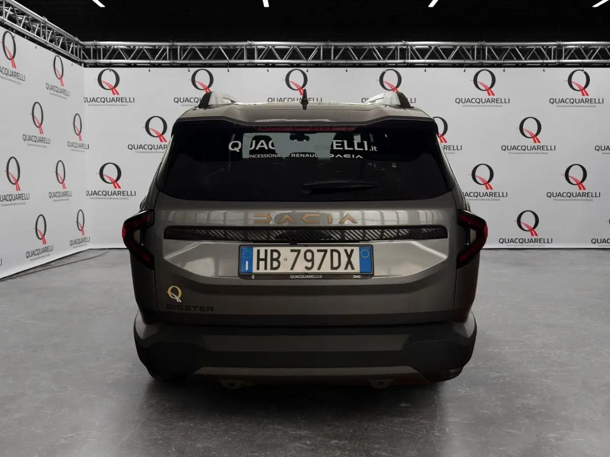Dacia Bigster usata a Milano (6)