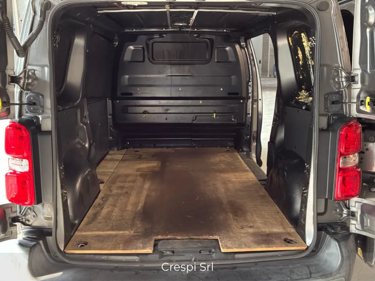Opel Vivaro Furgone usata a Varese (16)