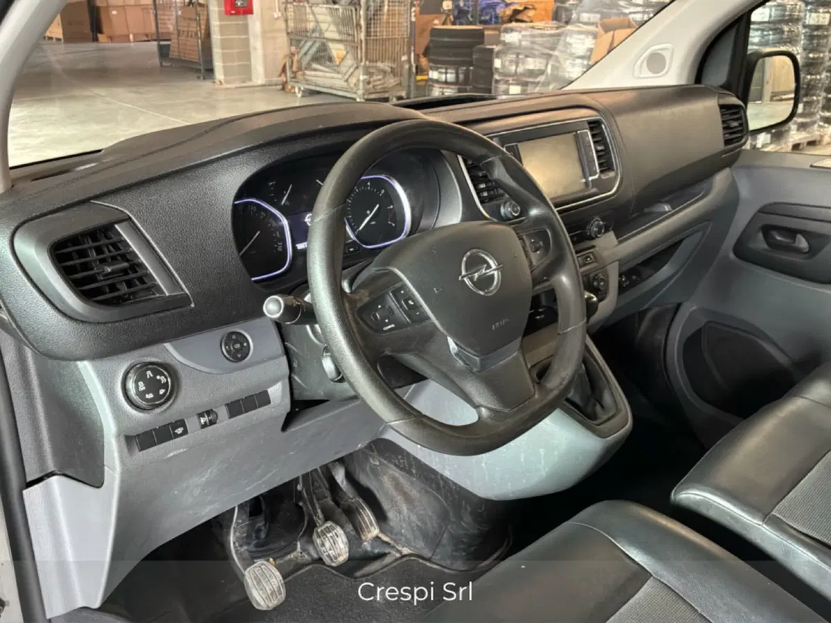Opel Vivaro Furgone usata a Varese (9)