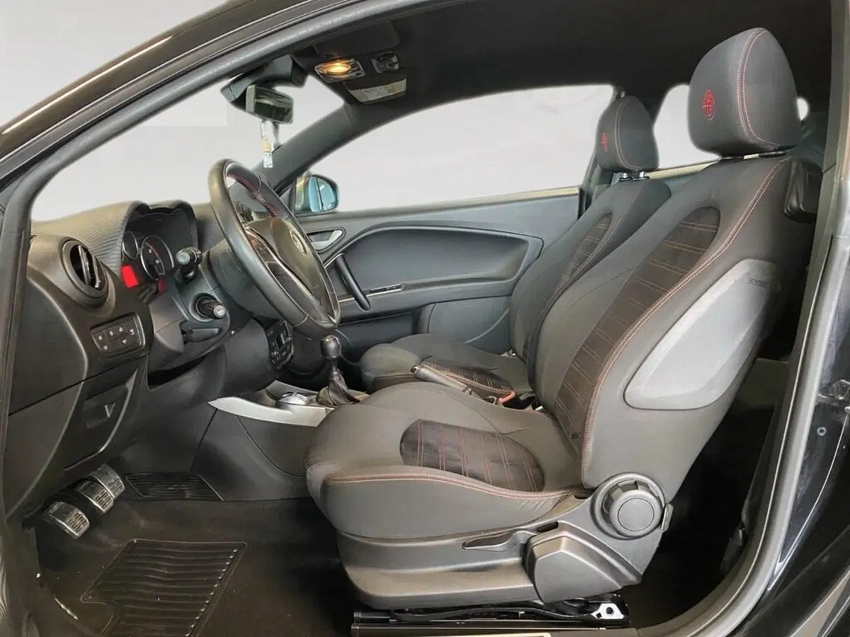 Alfa Romeo MiTo usata a Torino (6)