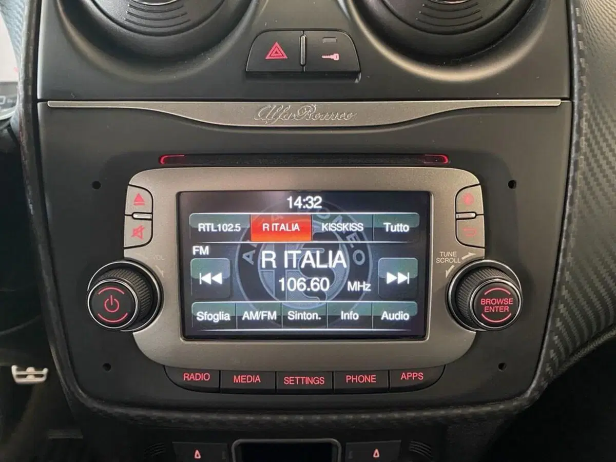 Alfa Romeo MiTo usata a Torino (9)