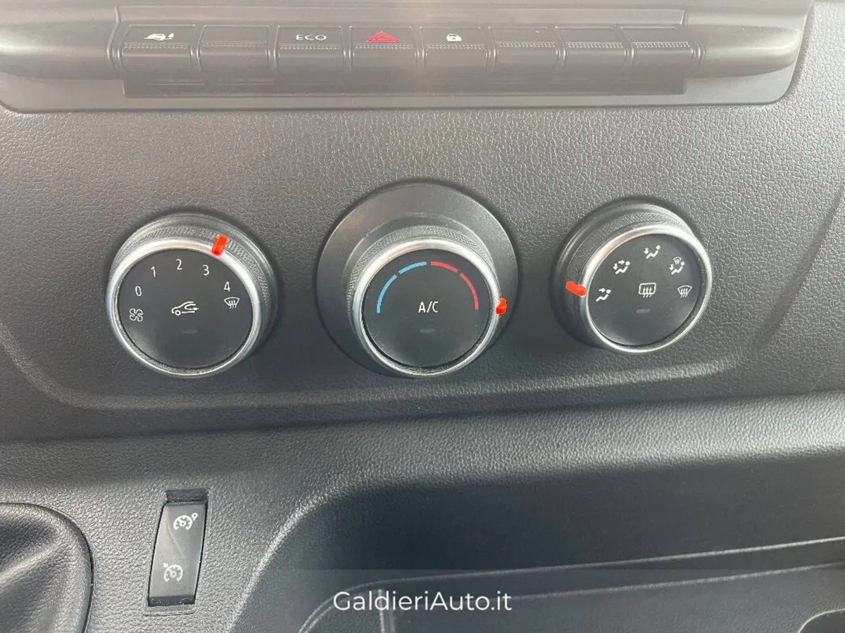Renault Master Furgone usata a Salerno (14)