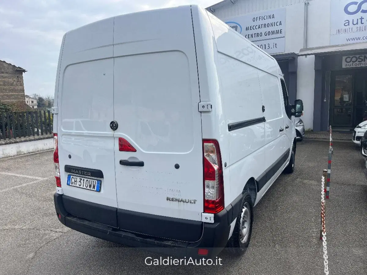 Renault Master Furgone usata a Salerno (4)