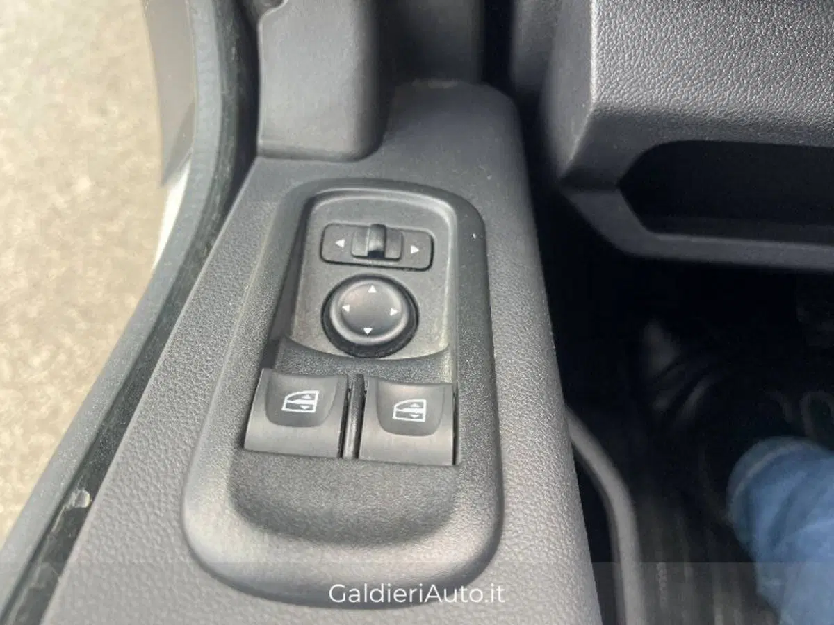 Renault Master Furgone usata a Salerno (7)