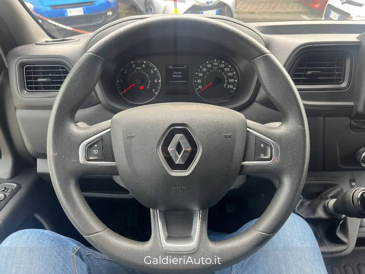 Renault Master Furgone usata a Salerno (9)