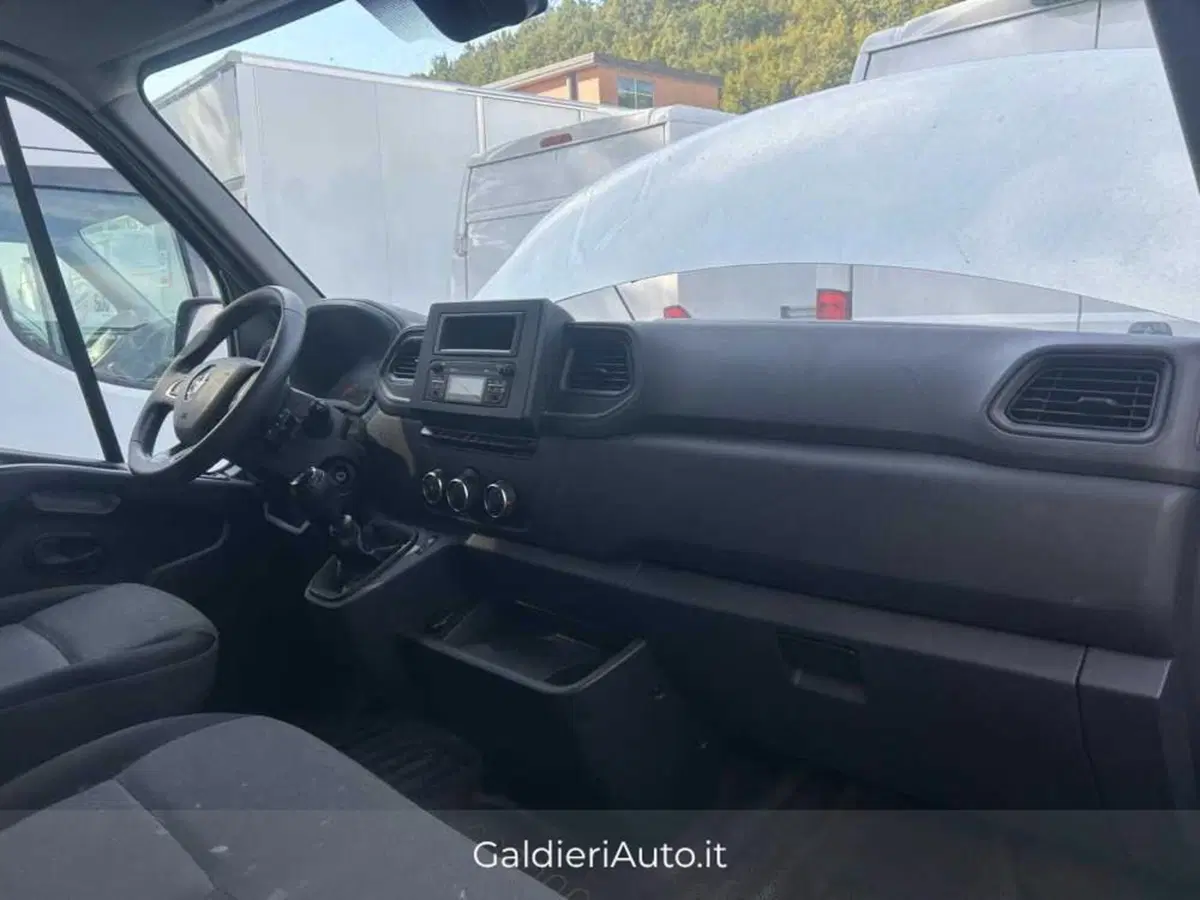 Renault Master Furgone usata a Salerno (17)
