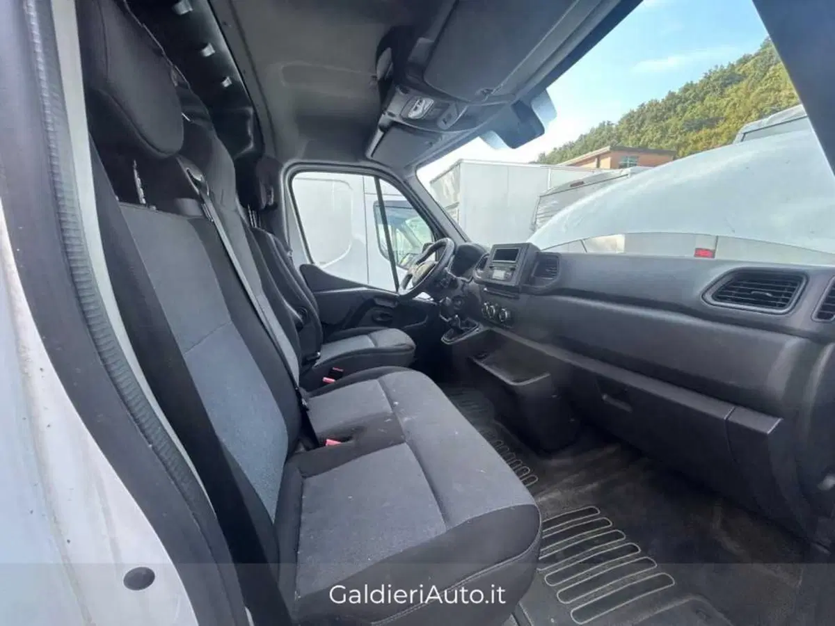Renault Master Furgone usata a Salerno (19)