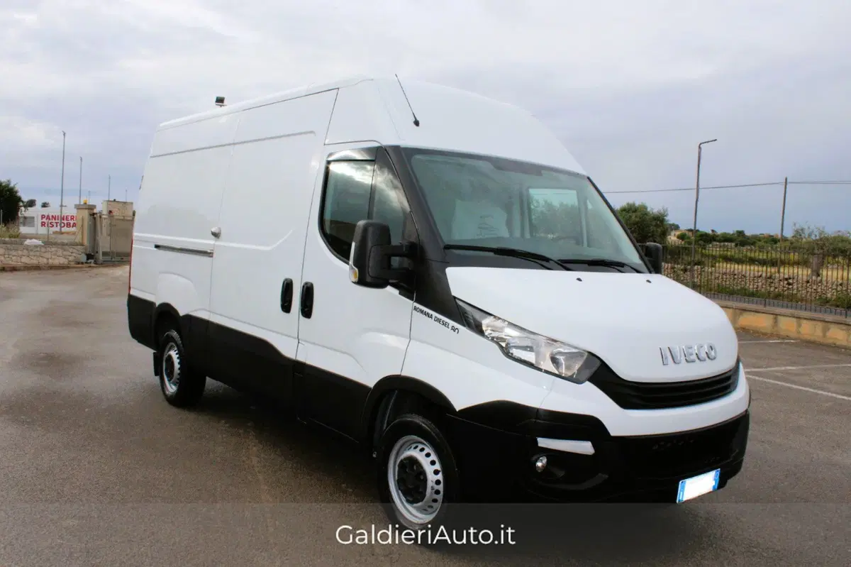 Iveco Daily Furgone usata a Salerno (2)