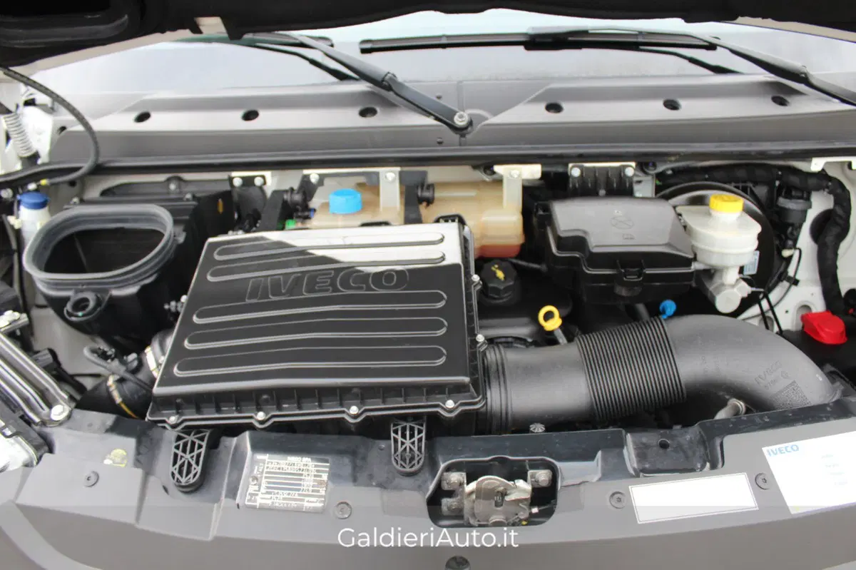 Iveco Daily Furgone usata a Salerno (9)