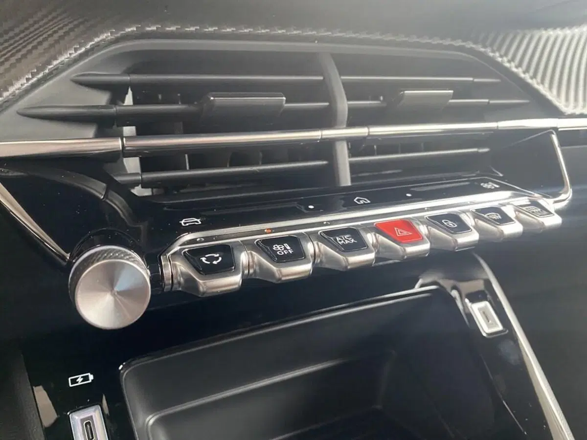 Peugeot 2008 nuova a Torino (11)