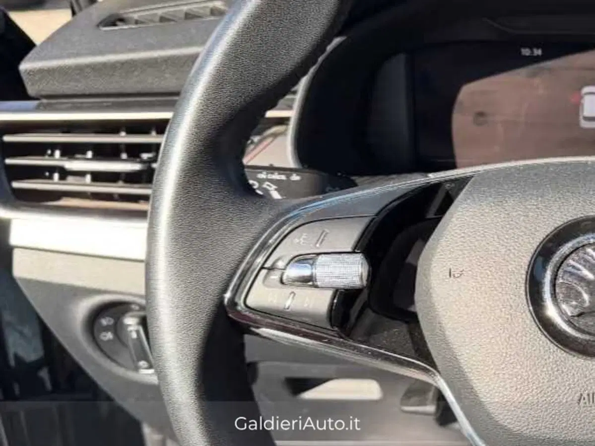 Skoda Kamiq usata a Salerno (12)