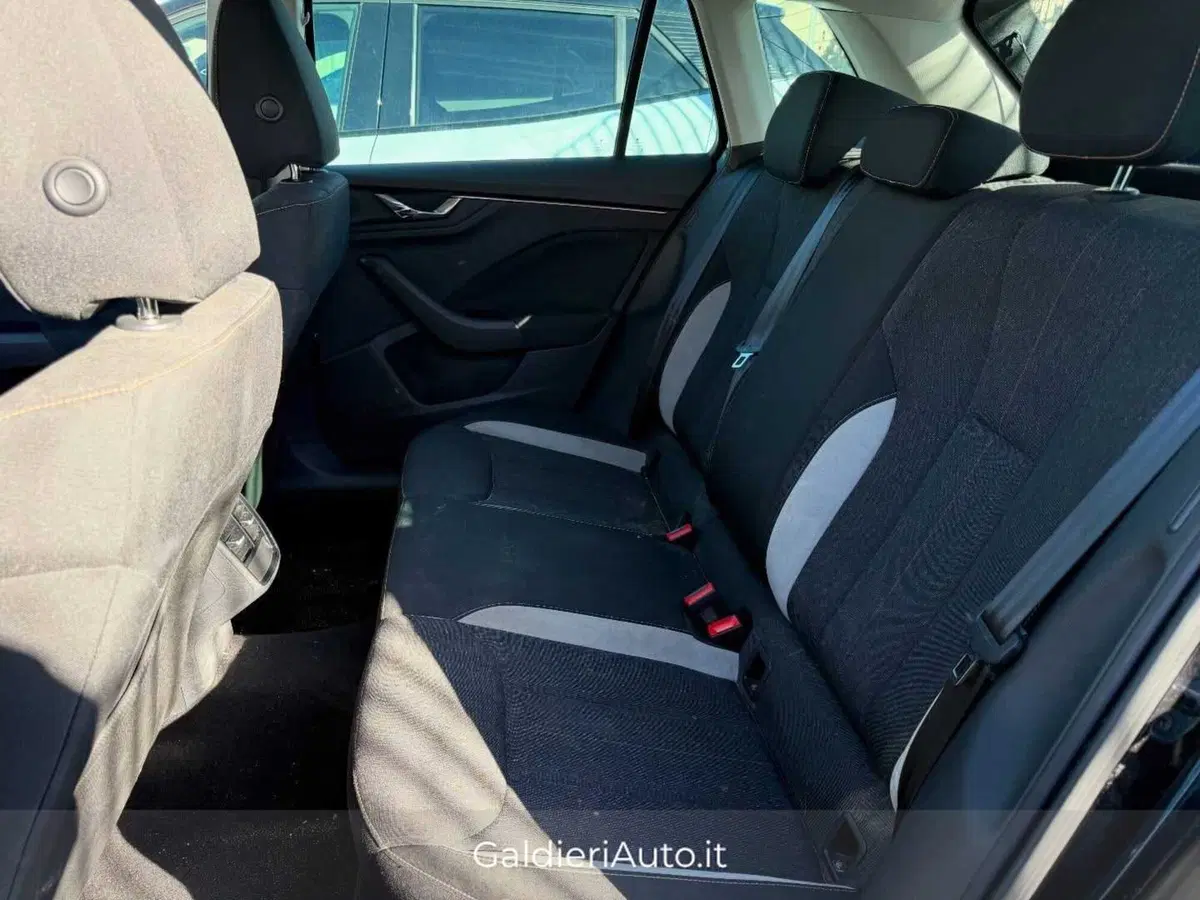 Skoda Kamiq usata a Salerno (7)