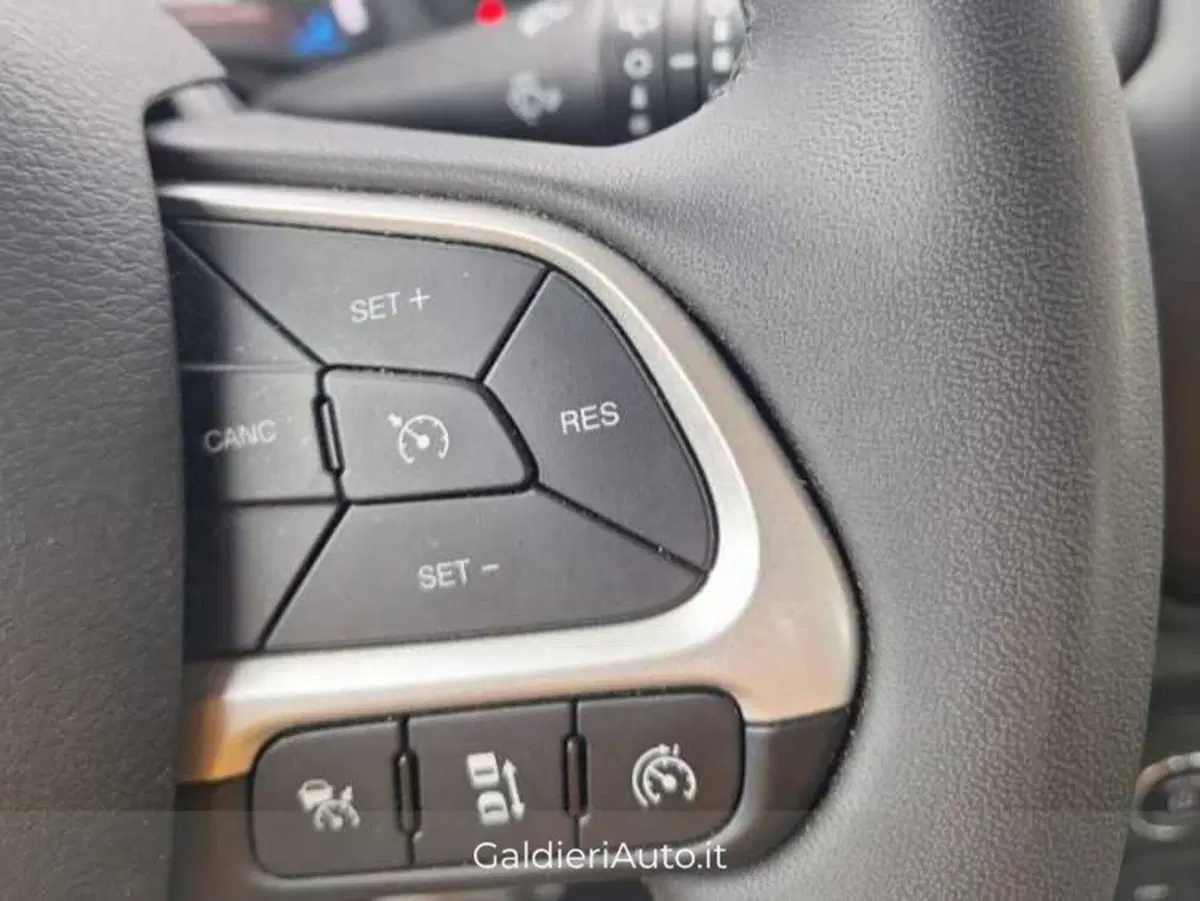 Jeep Renegade usata a Salerno (15)