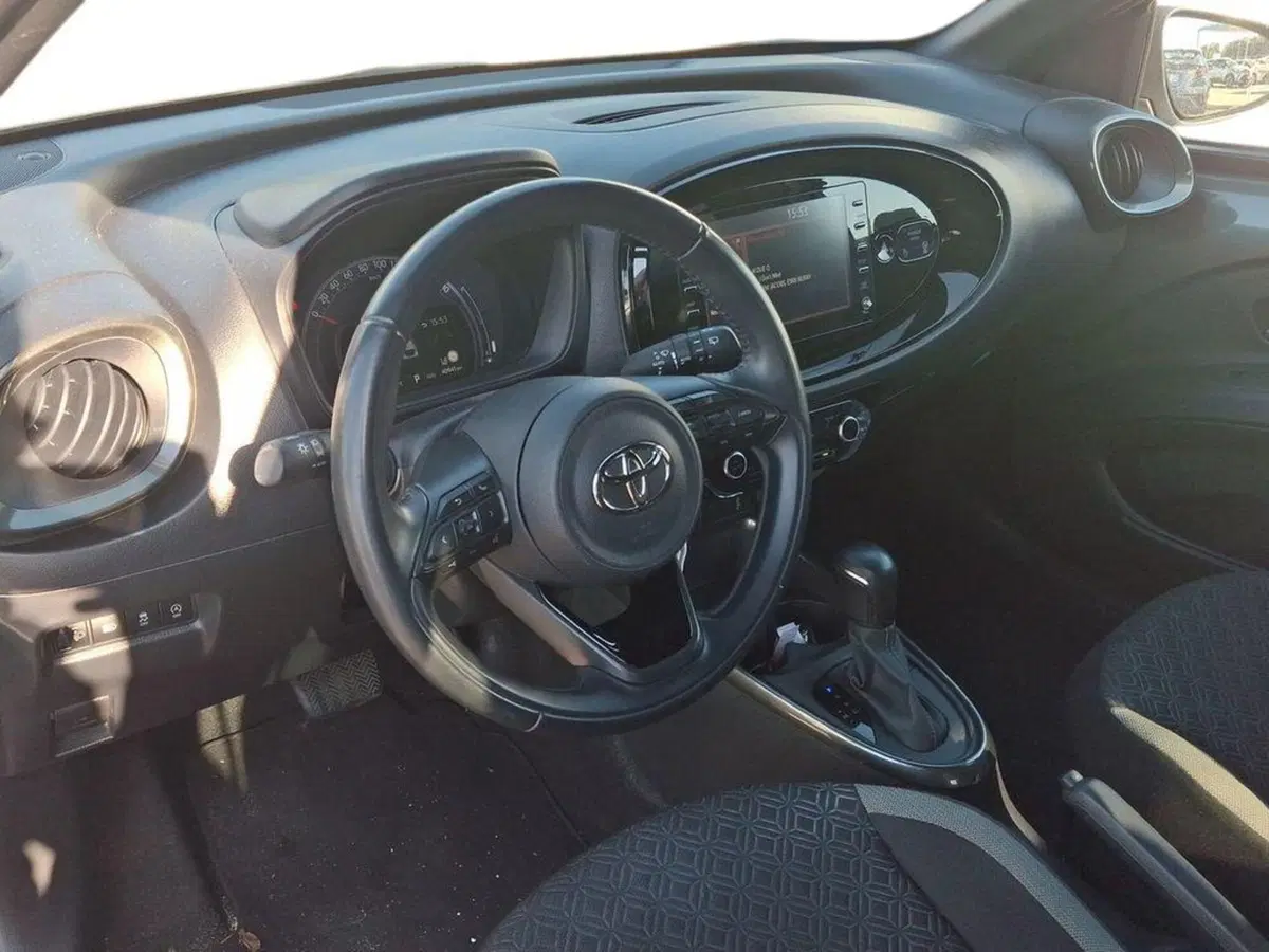 Toyota Aygo X usata a Roma (7)