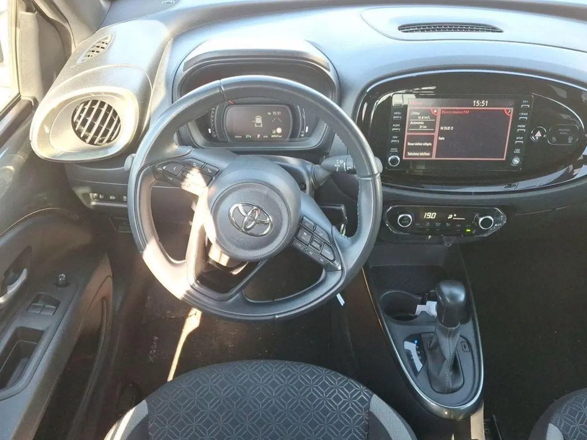 Toyota Aygo X usata a Roma (8)