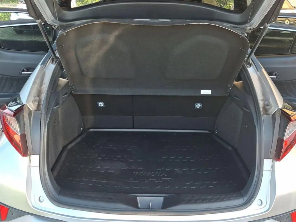Toyota Toyota C-HR usata a Roma (6)