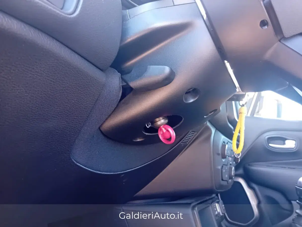 Jeep Renegade usata a Salerno (16)
