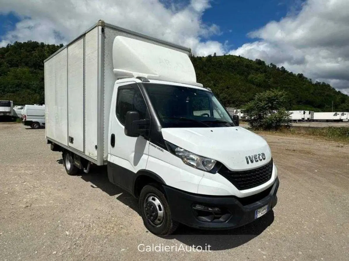 Iveco Daily Furgone usata a Salerno (2)
