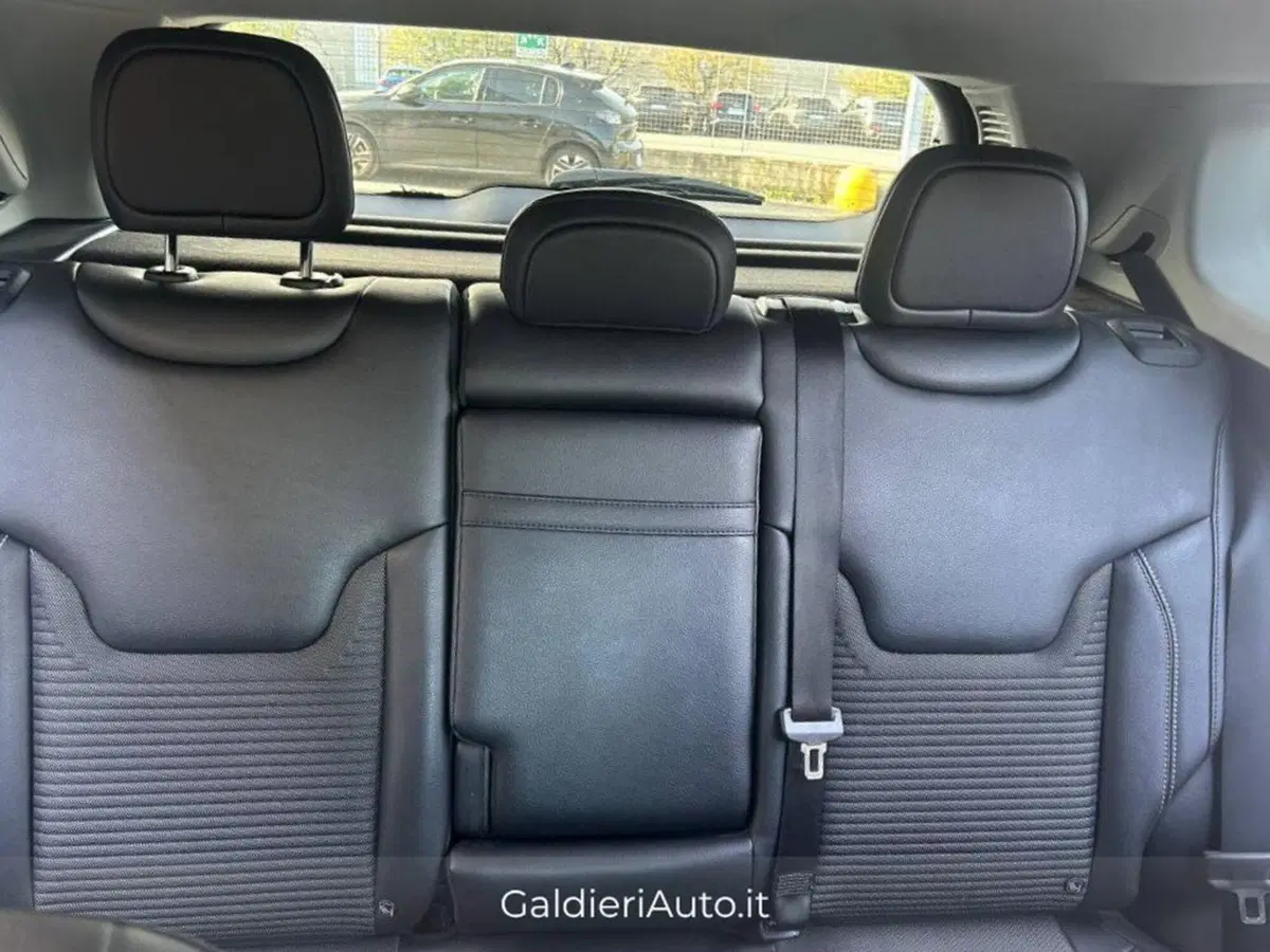 Jeep Compass usata a Salerno (20)